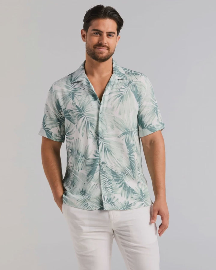 Remotion Video: Leave Print Shirt Lookbook