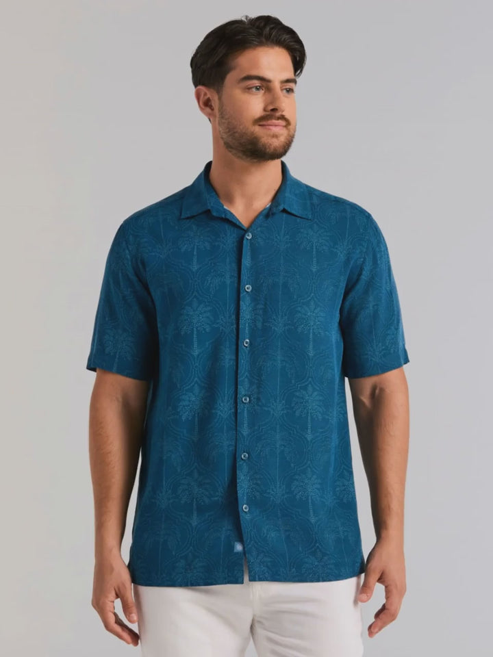 Remotion Video: Medallion Palm Print Lookbook